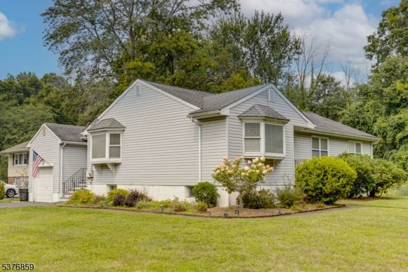 60 White Oak Rd - Photo 1