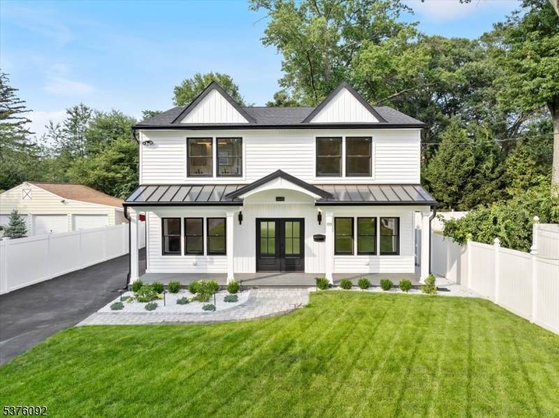 199 Midwood Rd - Photo 1