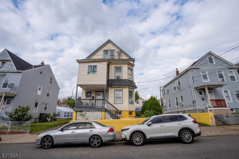 186 Carbon St - Photo 1