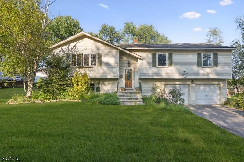 105 Canterbury Rd - Photo 1