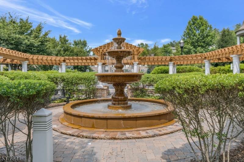 158 Victoria Dr - Photo 1