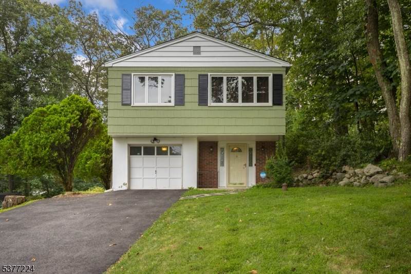 126 Harris Ave - Photo 1