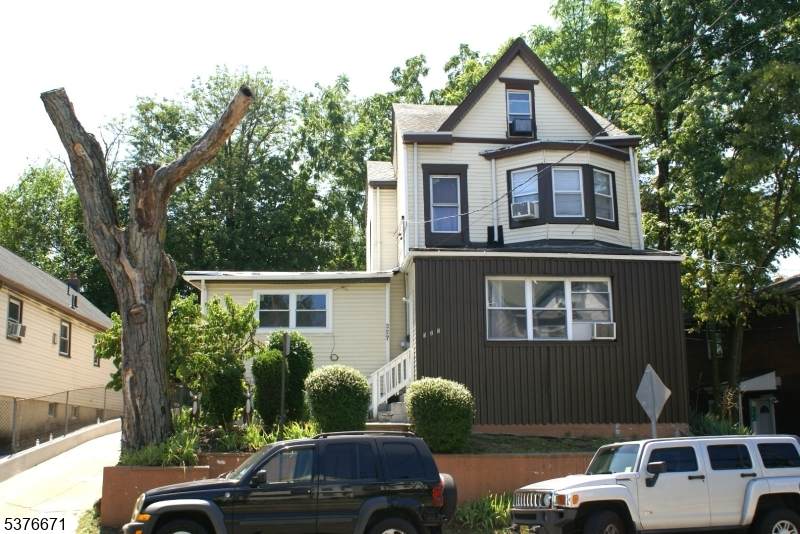 325 W Broadway - Photo 1