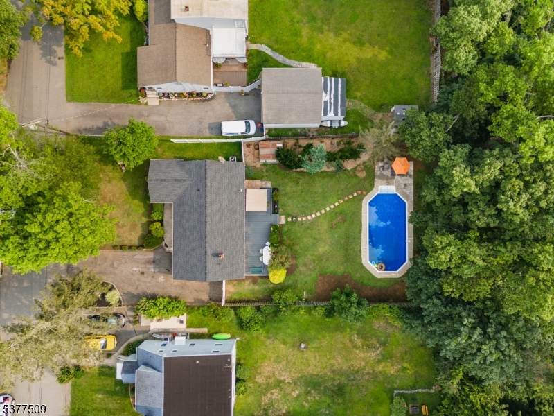 120 Greenwood Ave - Photo 1