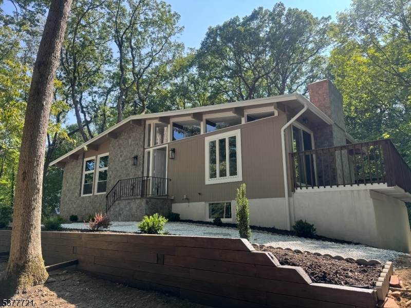 711 Indian Rd - Photo 1