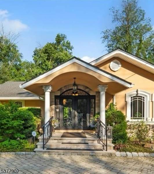 198 Pascack Rd - Photo 1