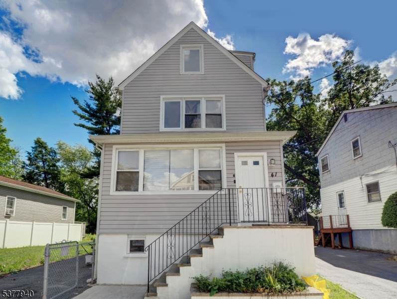 39 Rich St - Photo 1