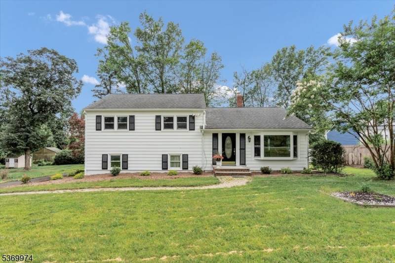 93 Columbia Rd - Photo 1