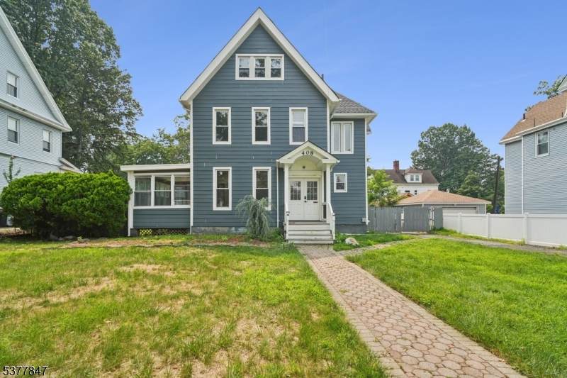 408 Heywood Ave - Photo 1