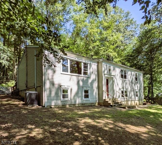 160 W Hanover Ave - Photo 1