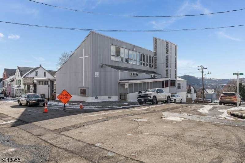 278 Chambers St - Photo 1