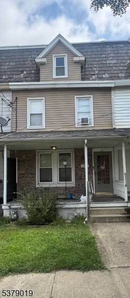 281 Lincoln St - Photo 1