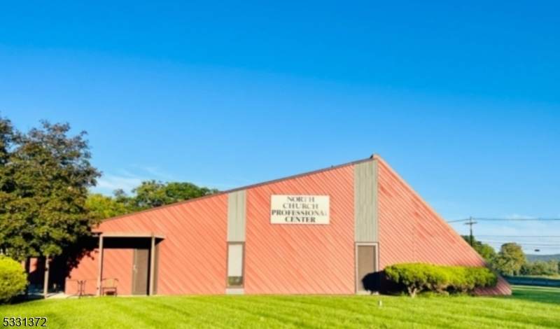 4 Oxbow Ln - Photo 1