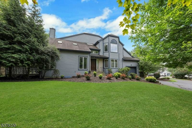24 Fair Ridge Ct - Photo 1