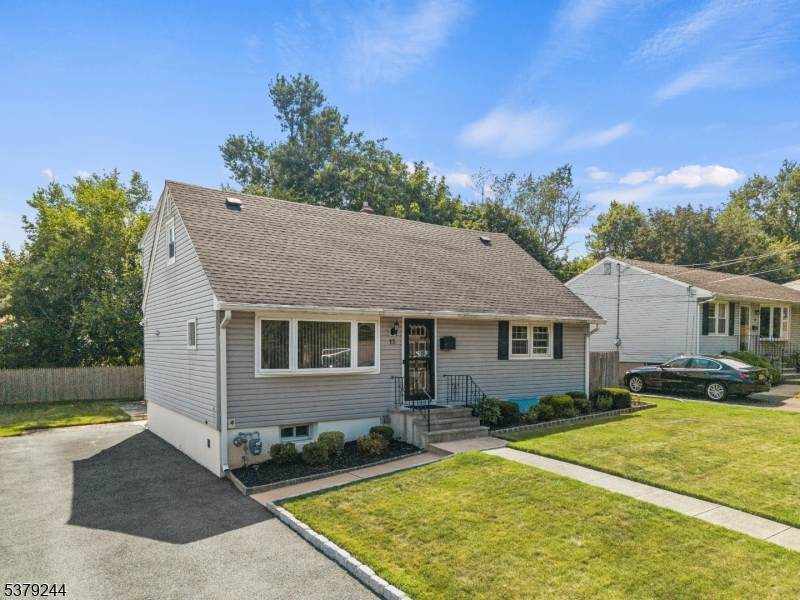 15 Lawrence Ct - Photo 1