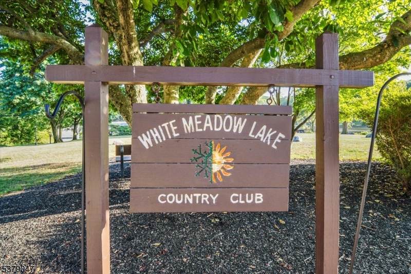 22 S Brookside Dr - Photo 1