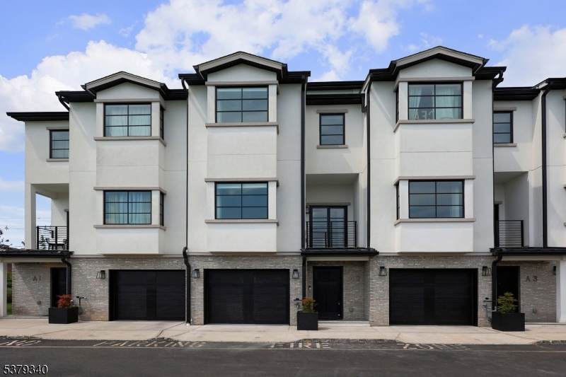 2 Harbor Front Plz - Photo 1