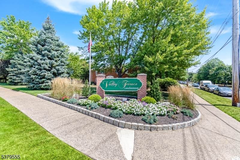 1120 Valley Rd - Photo 1