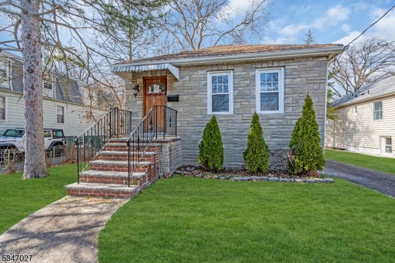 1218 Kline Pl - Photo 1