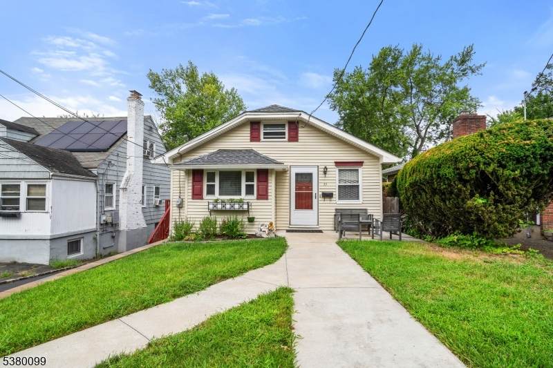 35 Fitzrandolph Rd - Photo 1