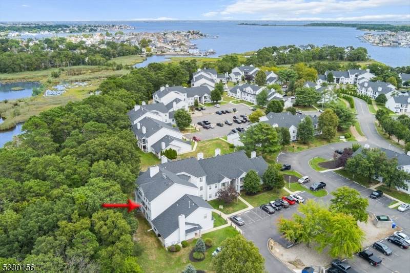 1019 Waters Edge Dr - Photo 1