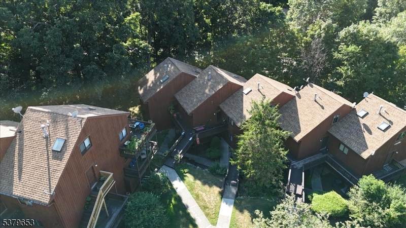 4 Sunrise Dr - Photo 1