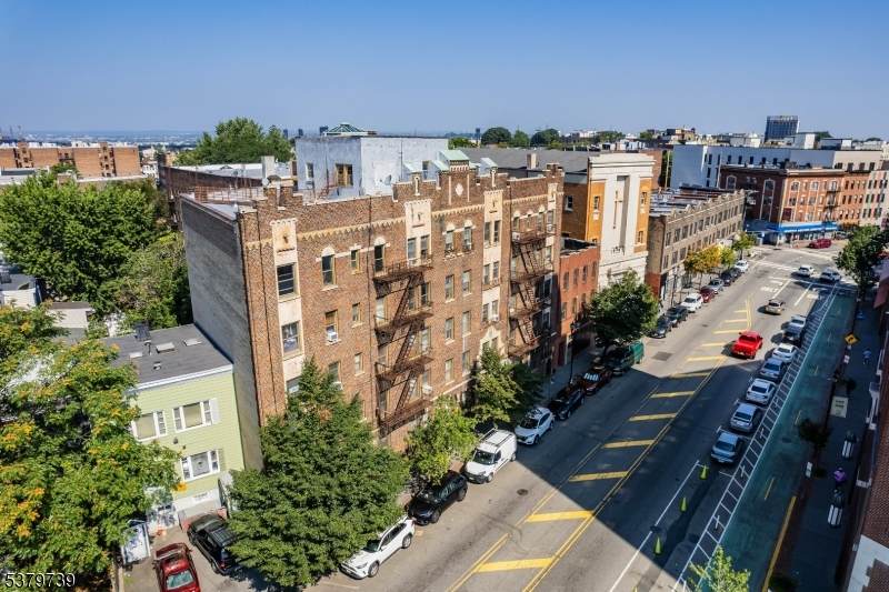 821 Bergen Ave - Photo 1