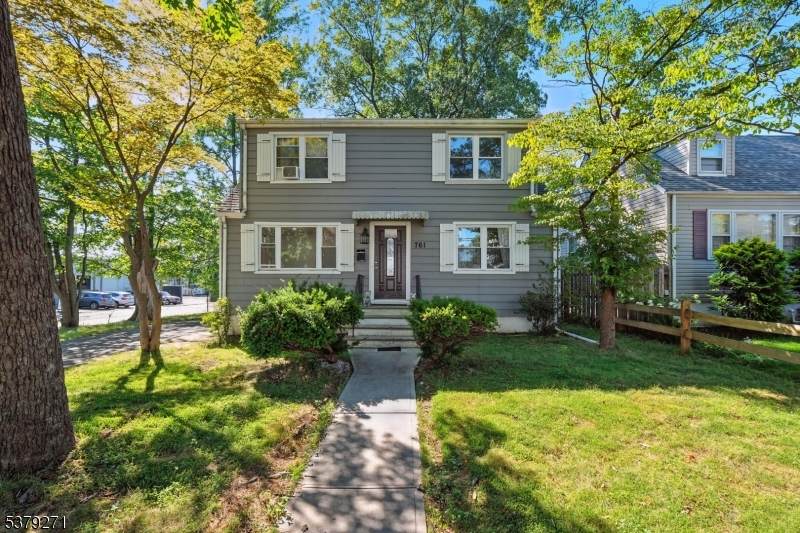 761 Vernon Ave - Photo 1