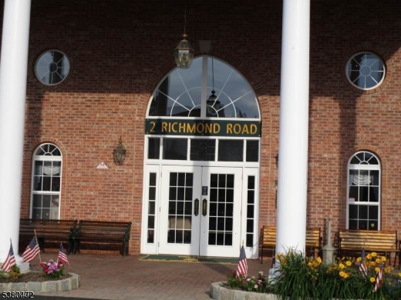 2 Richmond Road Suite 222 - Photo 1