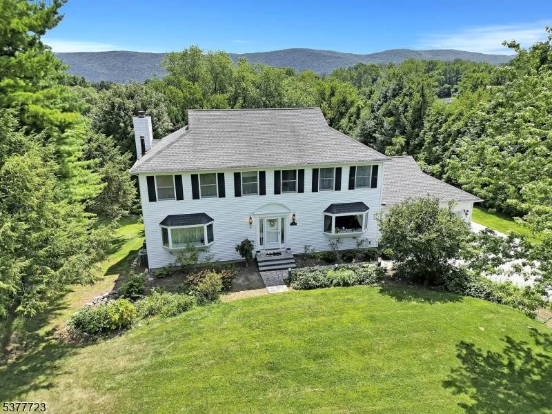 12 E Gate Dr - Photo 1