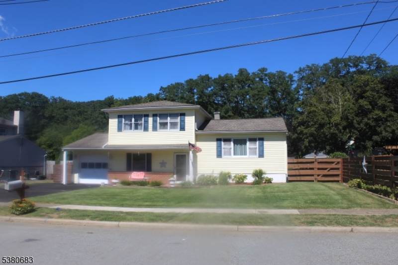 133 Deerfield Dr - Photo 1