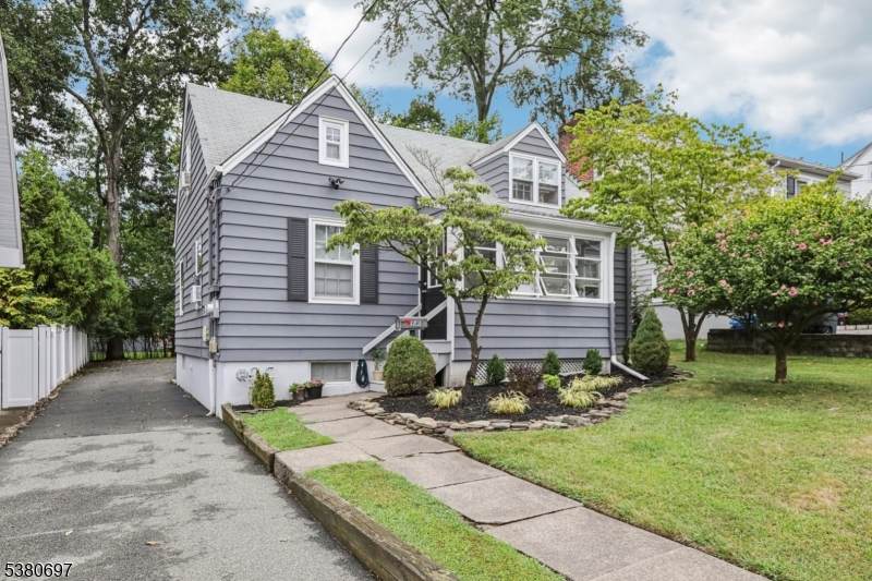 182 Woodland Ave - Photo 1