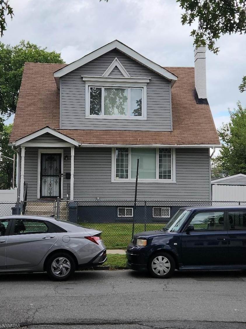 8 Tremont Ave - Photo 1