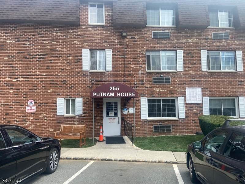 255 Tucker Ave - Photo 1