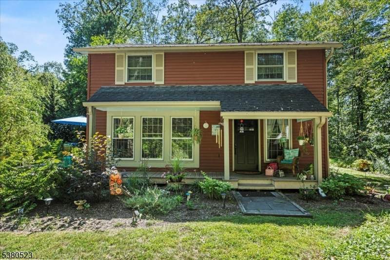 7 Laurel Ave - Photo 1