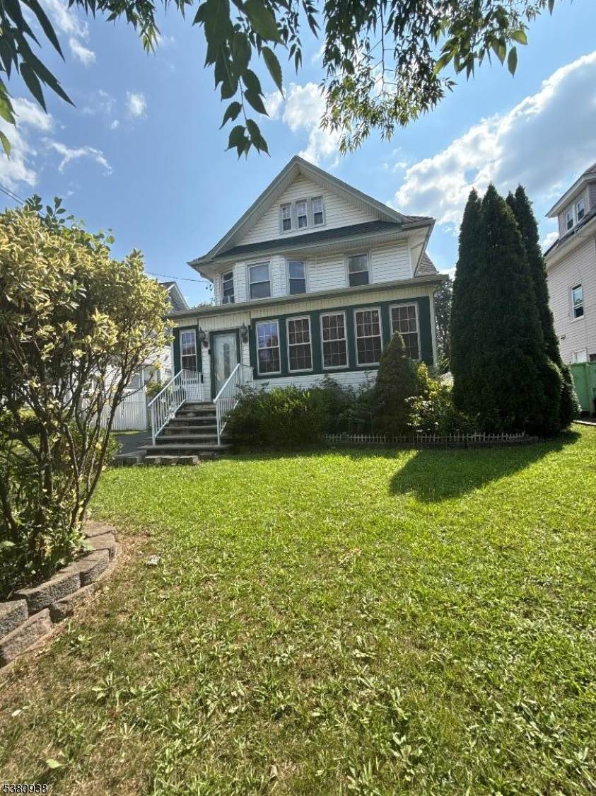 824 Monroe Ave - Photo 1