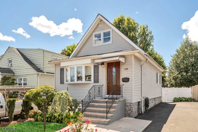 295 Linwood Ave - Photo 1