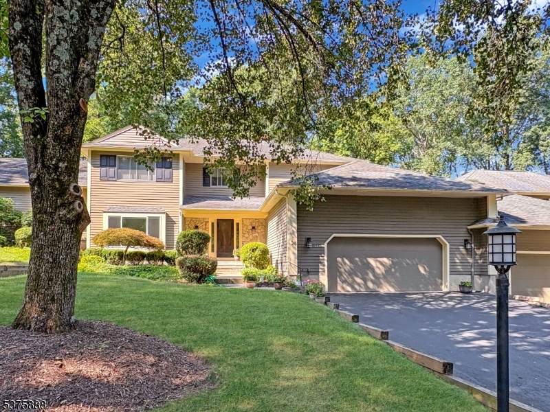 26 Hunters Circle - Photo 1