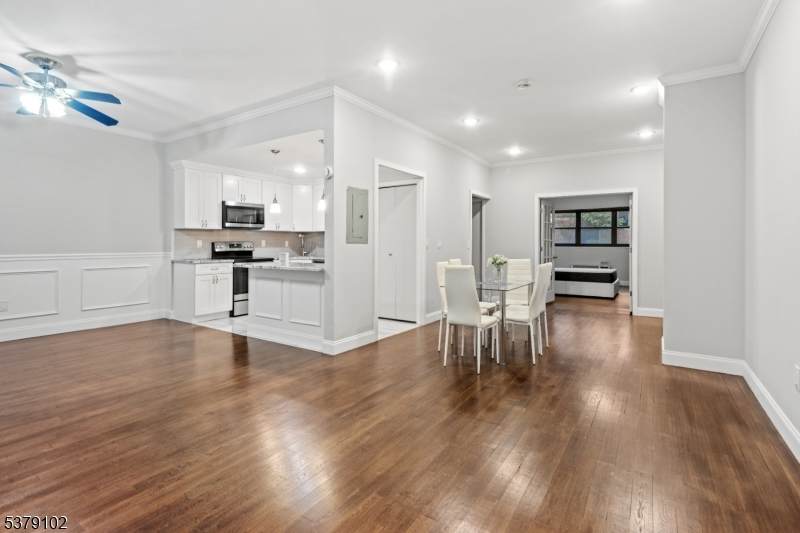 111 Mulberry St - Photo 1