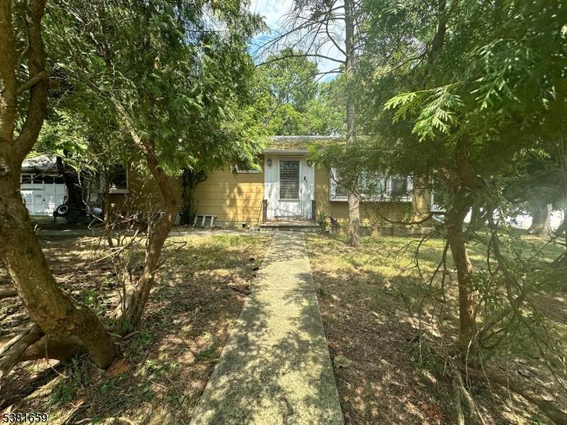 420 Bellwood Ave - Photo 1