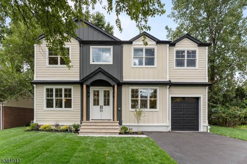 421 Ryeside Ave - Photo 1