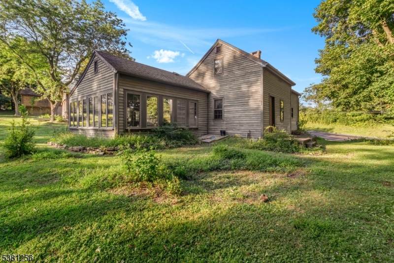 2481 Belvidere Rd - Photo 1