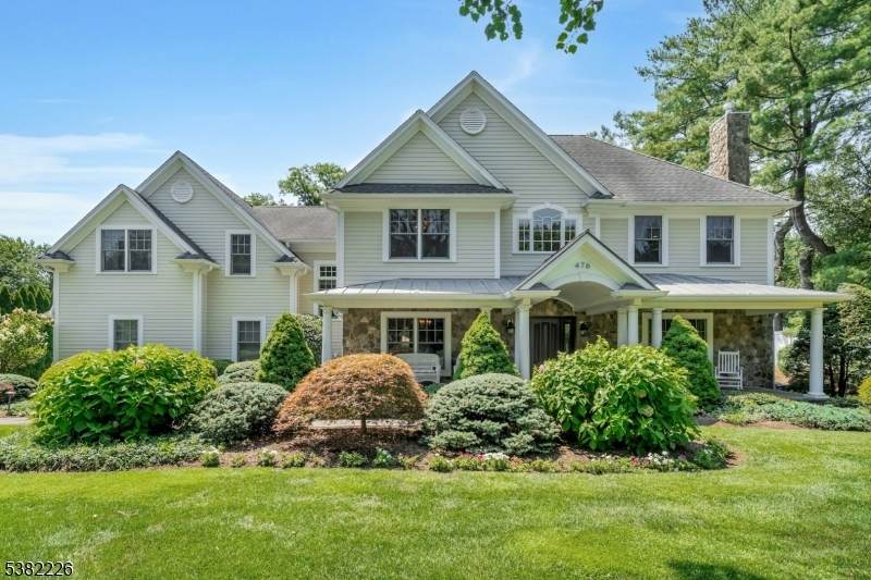 476 Fairfield Rd - Photo 1