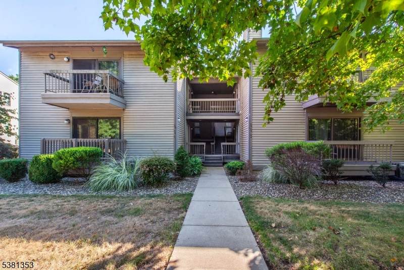 31 Sam Bonnell Dr - Photo 1