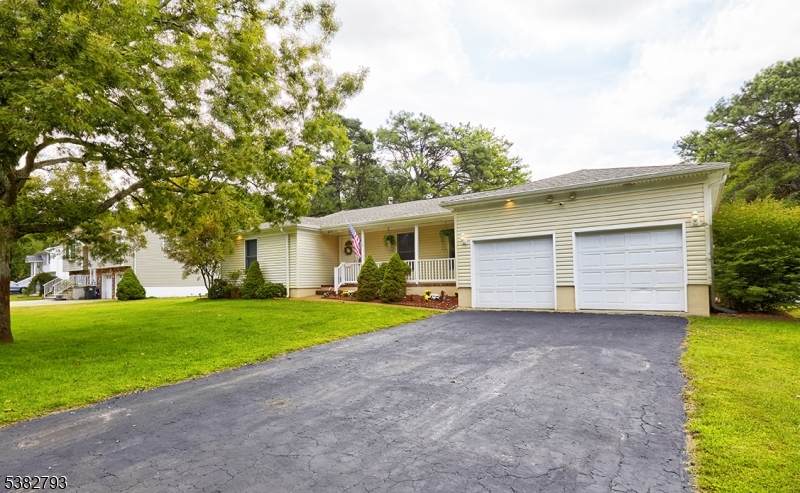 402 Frank Applegate Rd - Photo 1