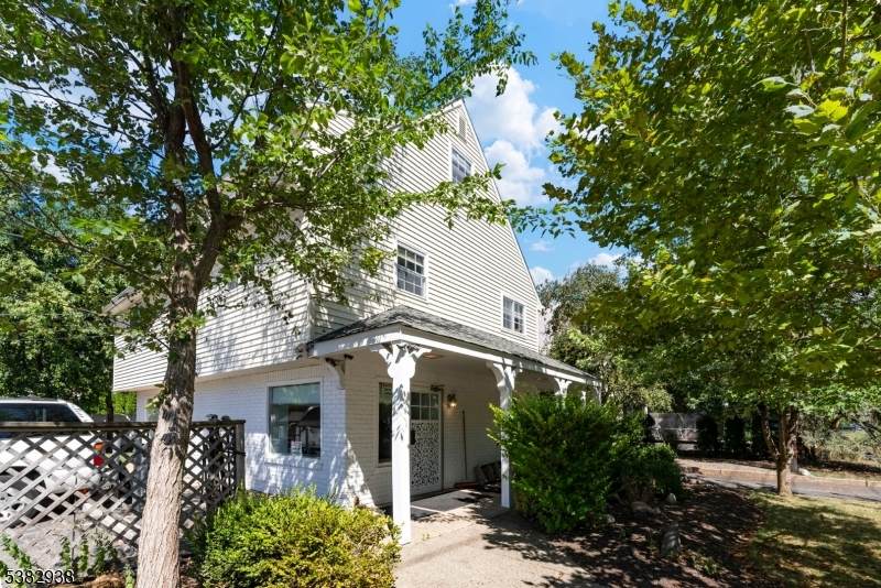 243 Main St - Photo 1