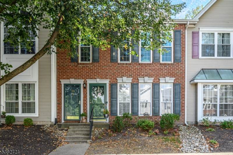 124 Edward Dr - Photo 1