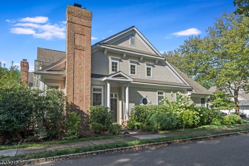 10 Hurlingham Club Road - Photo 1