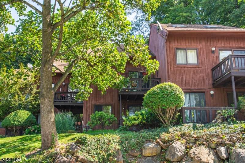 5 Deer Valley Ln Unit 10 - Photo 1