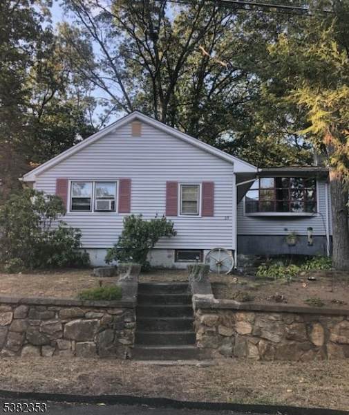 25 Conklin Ave - Photo 1